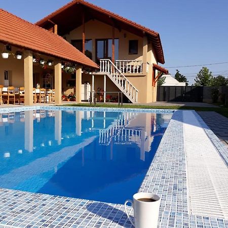 Casa Sannicolau Bed & Breakfast Sînnicolau Mare Exterior foto