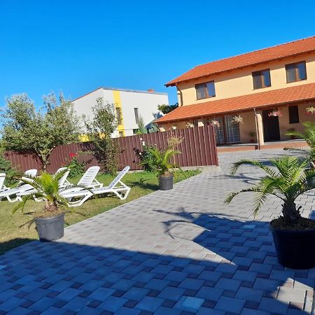 Casa Sannicolau Bed & Breakfast Sînnicolau Mare Exterior foto