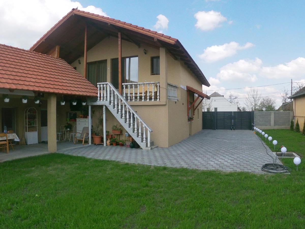 Casa Sannicolau Bed & Breakfast Sînnicolau Mare Exterior foto