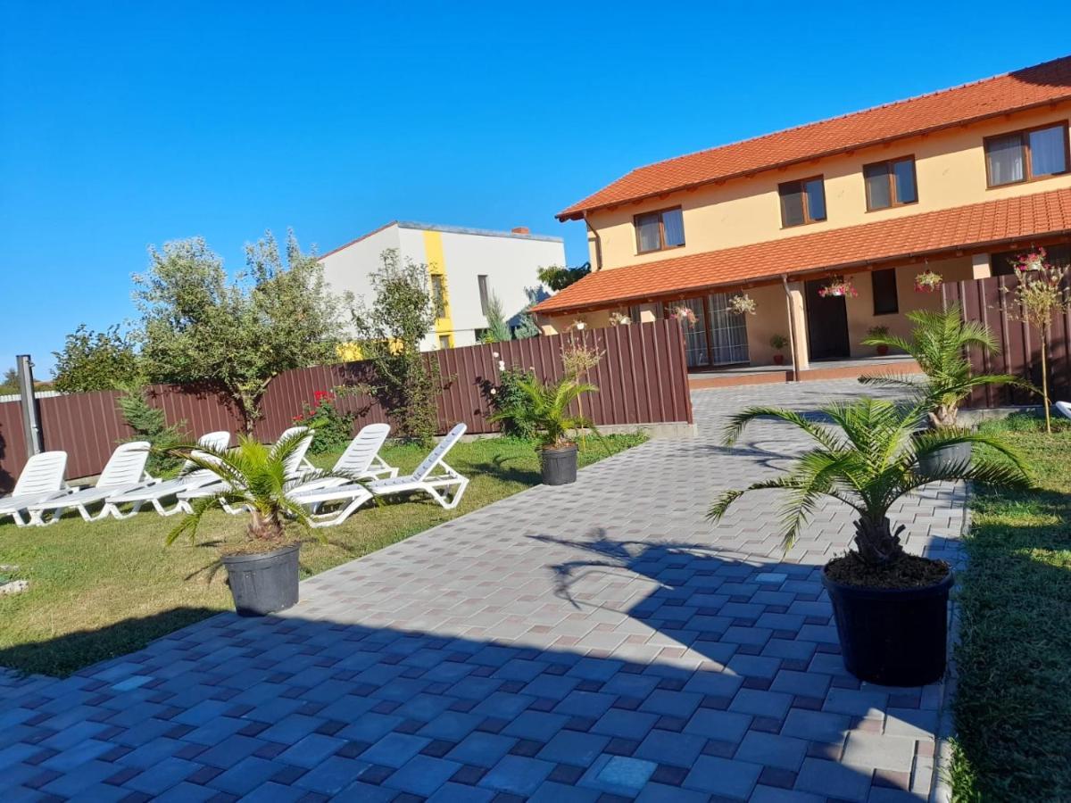 Casa Sannicolau Bed & Breakfast Sînnicolau Mare Exterior foto